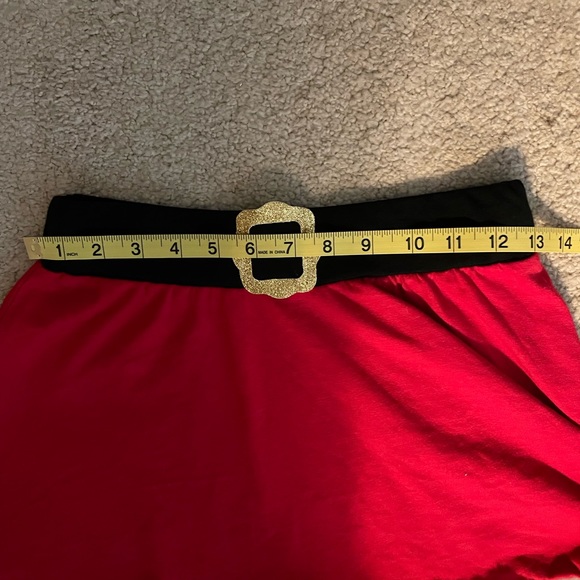 EUC Santa Skater Mini Skirt. Faux fur hem. Size Small.🧑‍🎄 - Picture 6 of 9